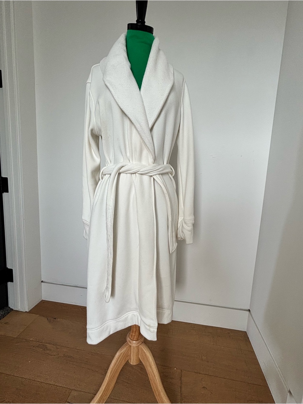 UGG Women's Ivory Plush Shawl Collar Robe